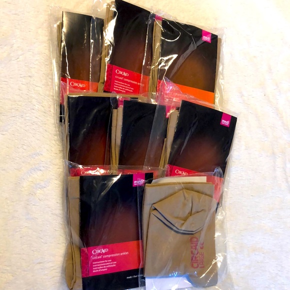 CircAid compression anklet - Picture 1 of 3